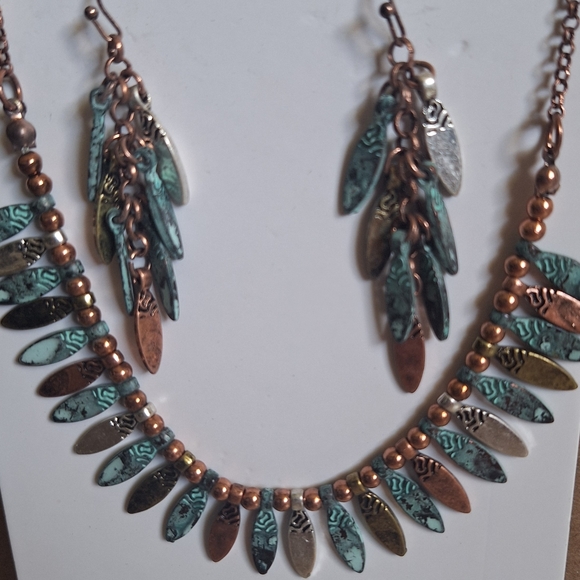 Oceana Trading Island Accessories Small Leaf Necklace & Earrings Set - NEW - Picture 2 of 5